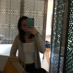 Meet your Posher, Bea